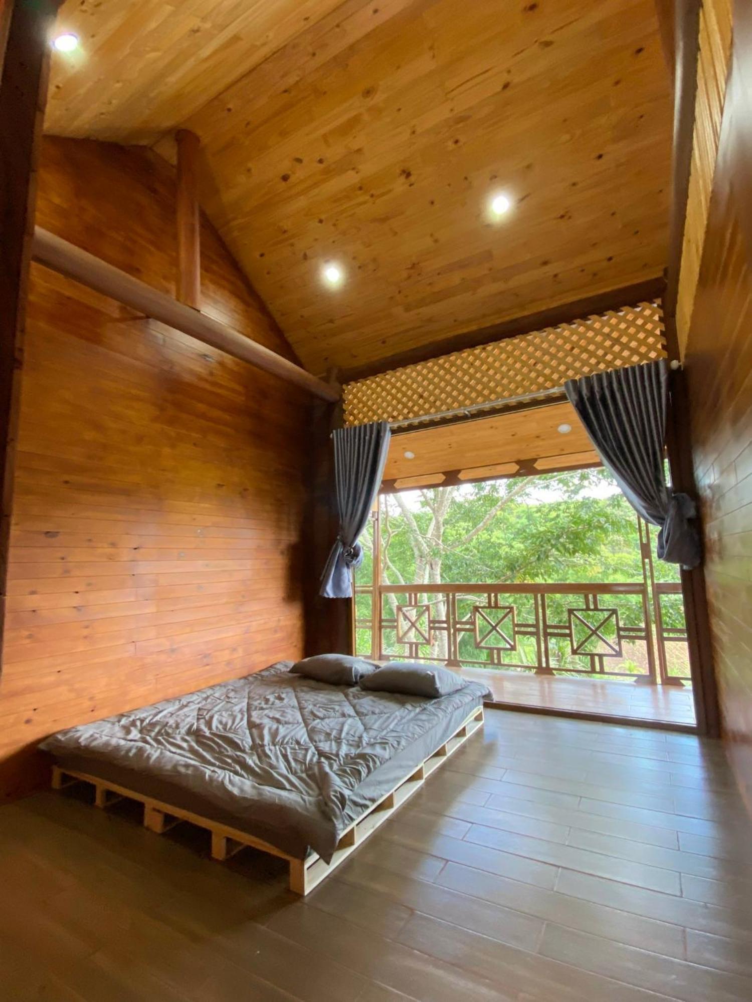 An Nhien Farm - Venuestay Буонметхуот Экстерьер фото